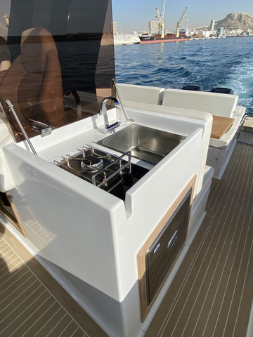 Tesoro T38 Cruiser mueble servicio