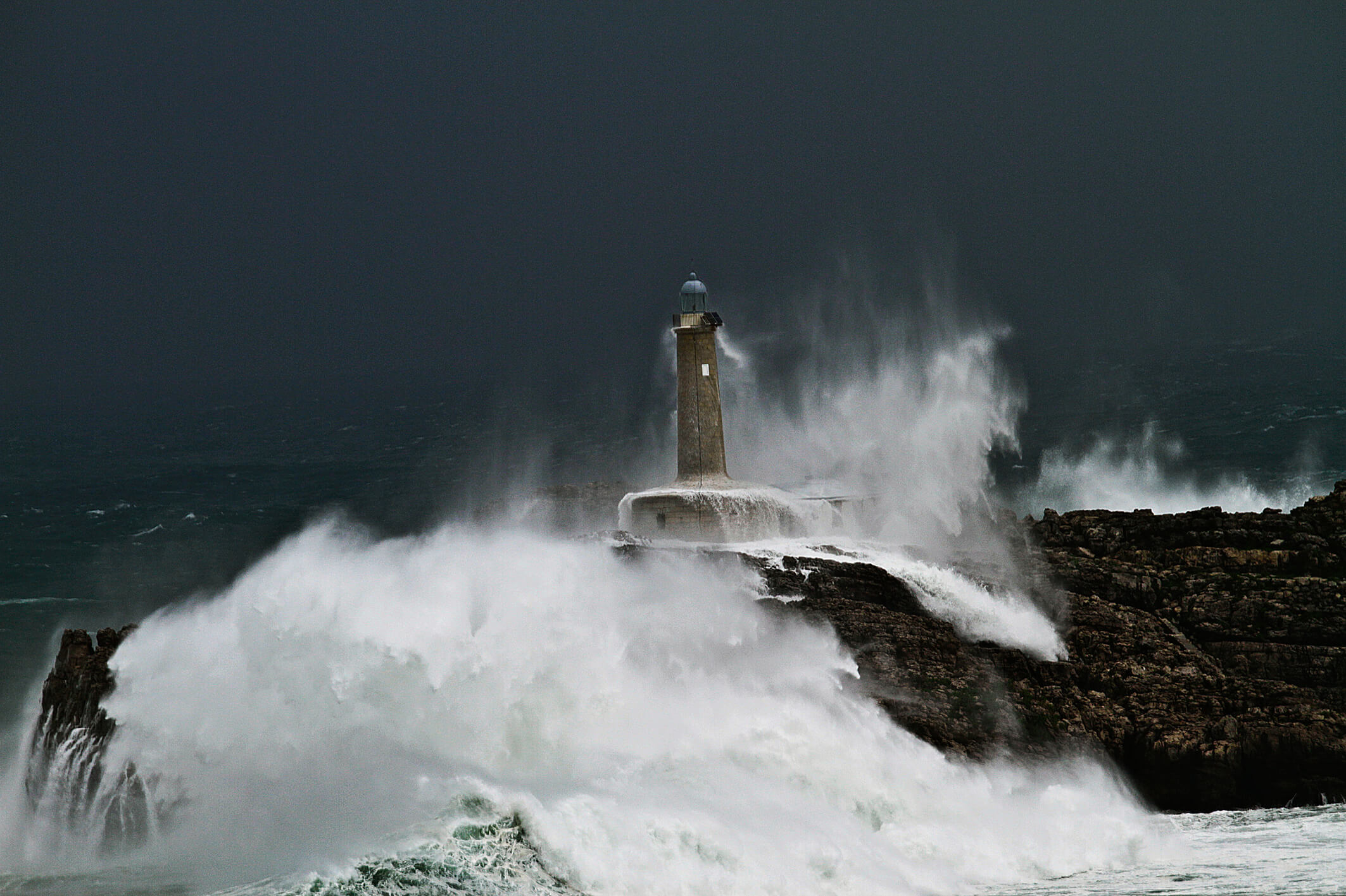 Guía completa Faros Cantábrico y Galicia