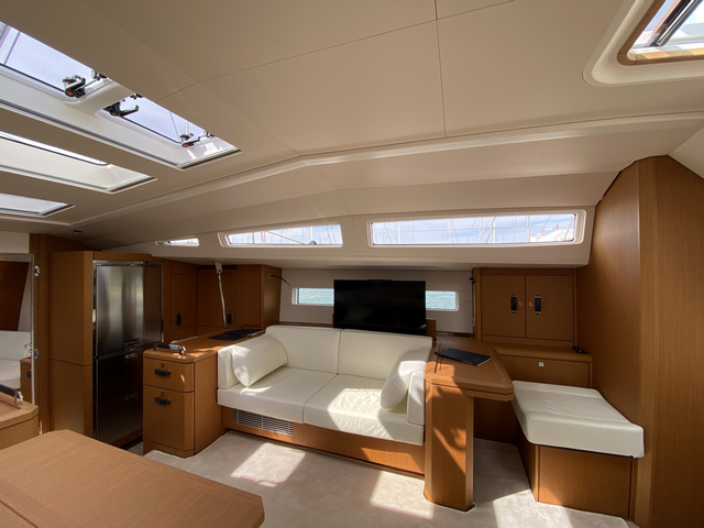 Jeanneau Yacht 60