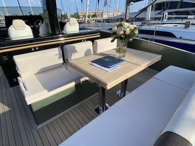 Solaris 44 Open