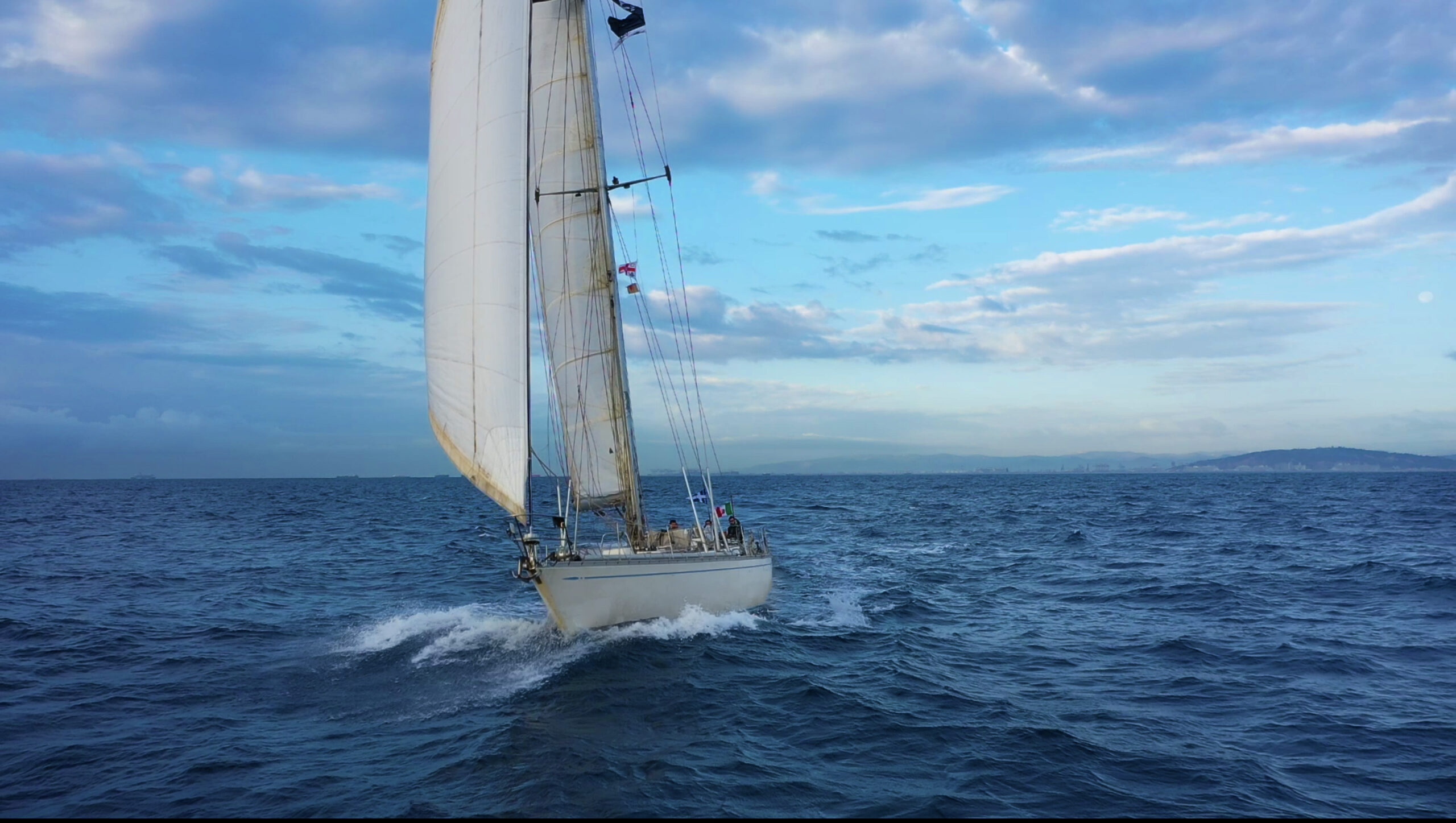 El White Shadow es un Swan 57 construido en 1978.