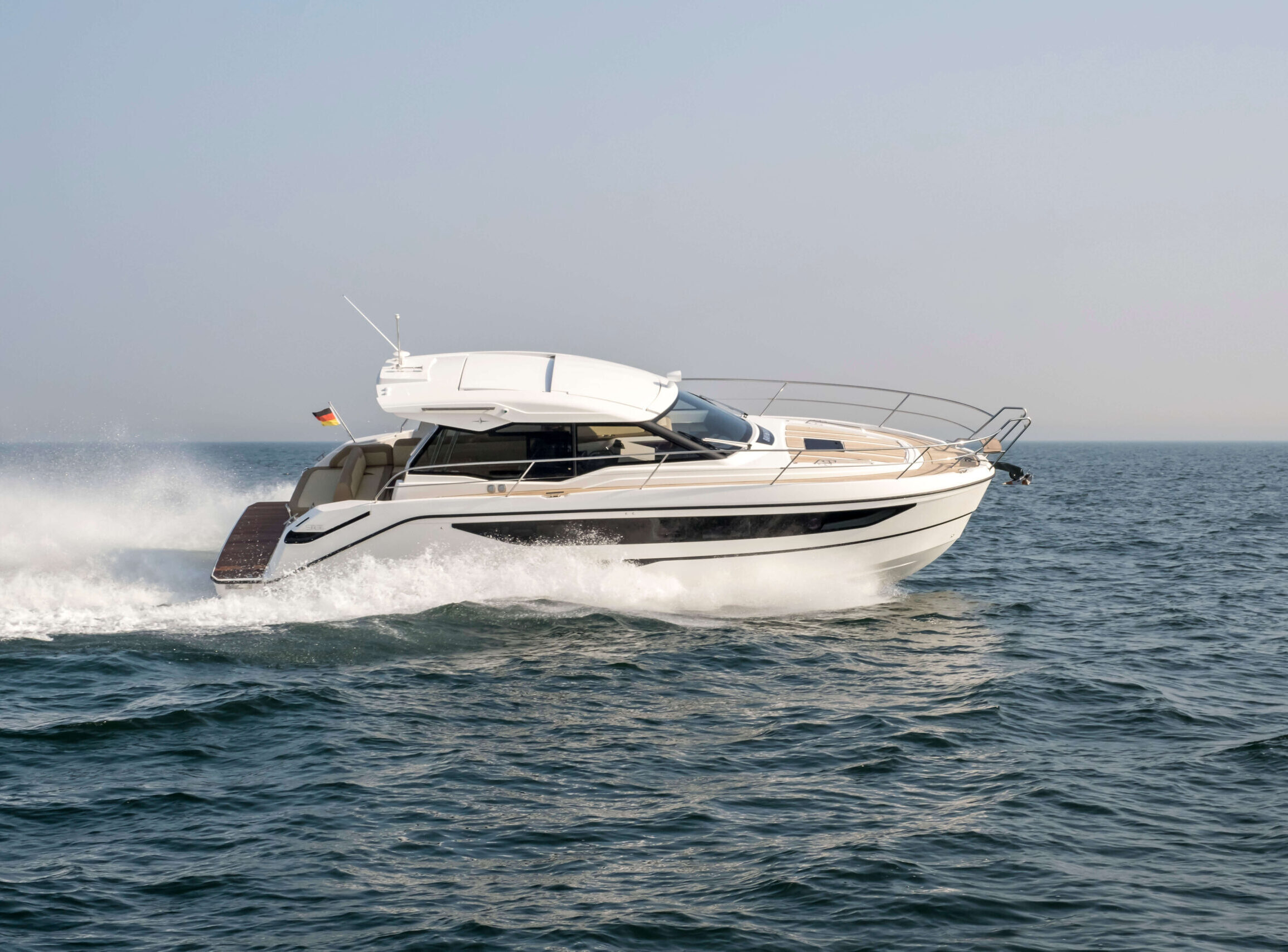 Bavaria SR36 Hard Top