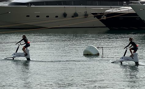 Así es Manta5, la bicicleta para pedalear sobre el mar