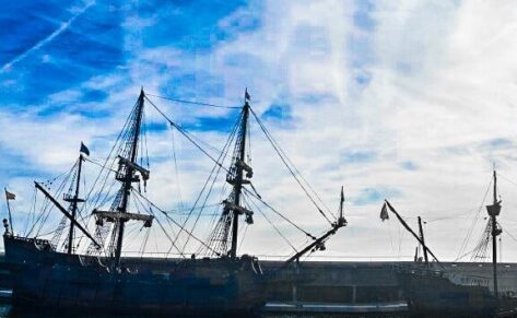 Las embarcaciones clásicas de la Fundación Nao Victoria, en Badalona