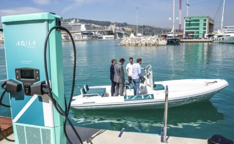 Aqua SuperPower: Port de Barcelona y Marina Vela Barcelona instalan el primer cargador rápido para embarcaciones eléctricas 
