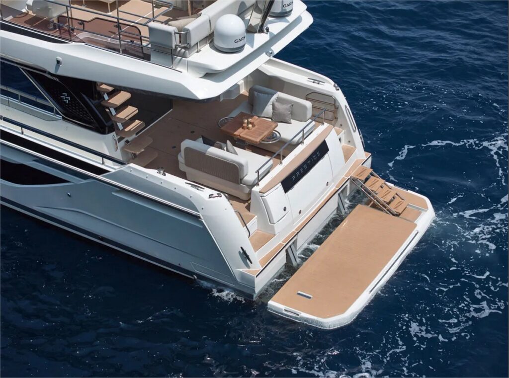 Naval, Creando movimientos