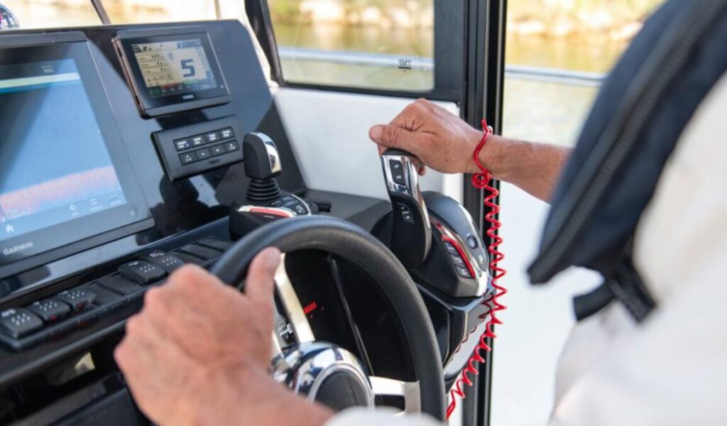 Novedades Yamaha 2024: Helm Master EX