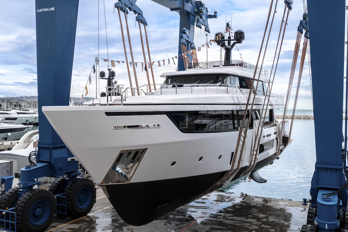 Custom Line Navetta 30