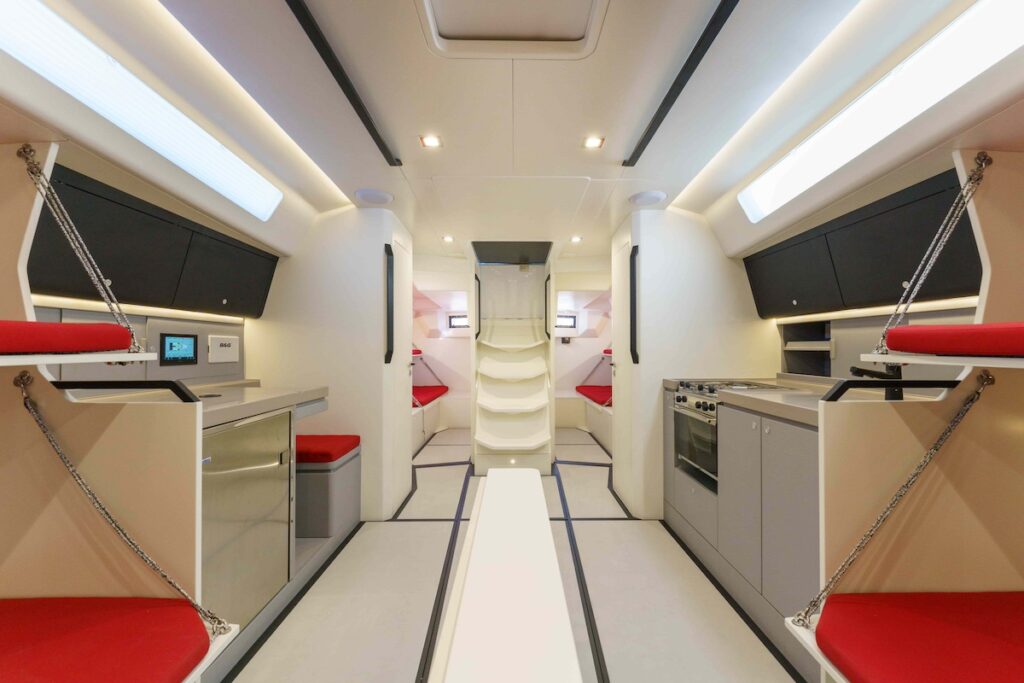 ICE 53 ST Interior Racer