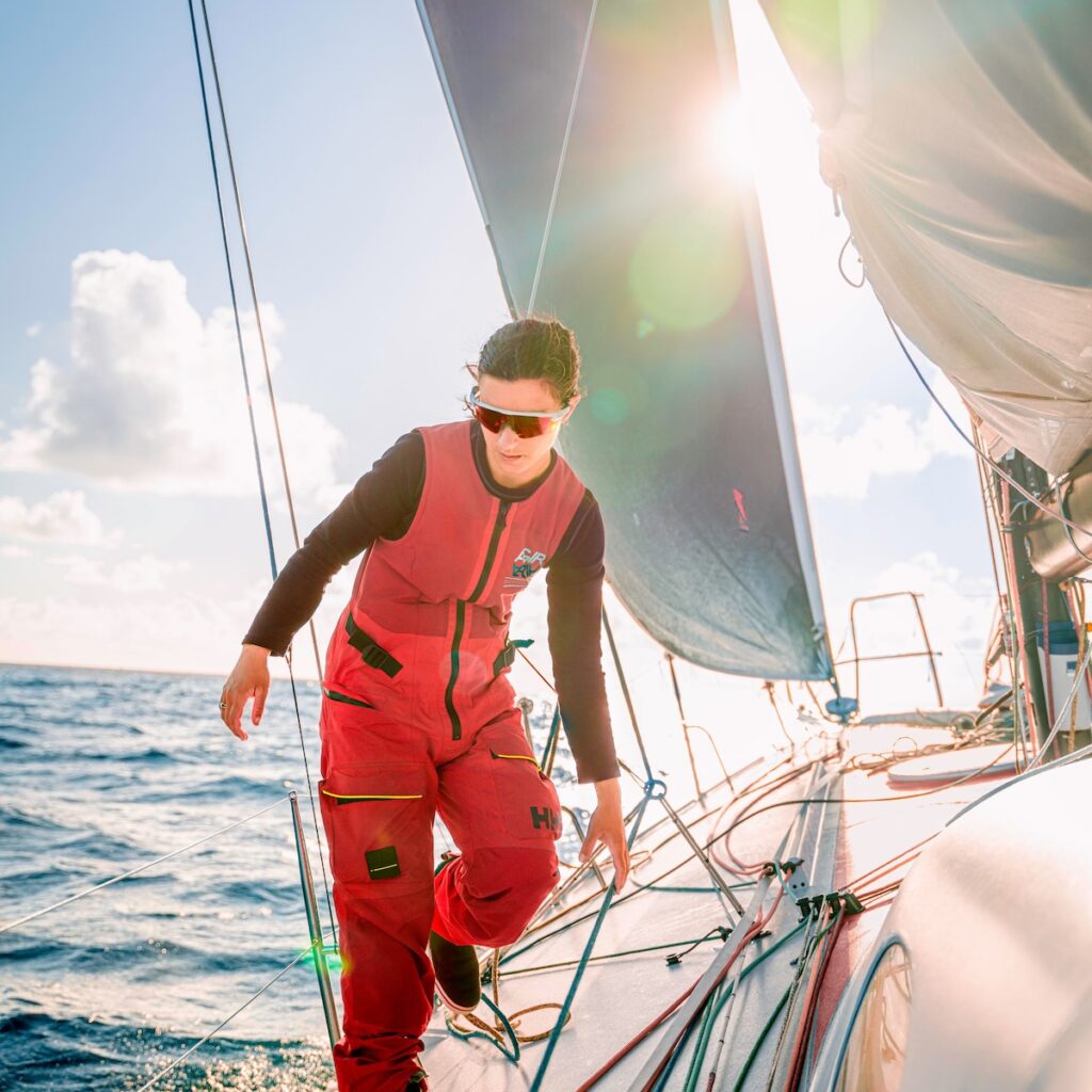 Cole Brauer, segunda clasificada, es la primera estadounidense en dar la vuelta al mundo en solitario. ©Cole Brauer