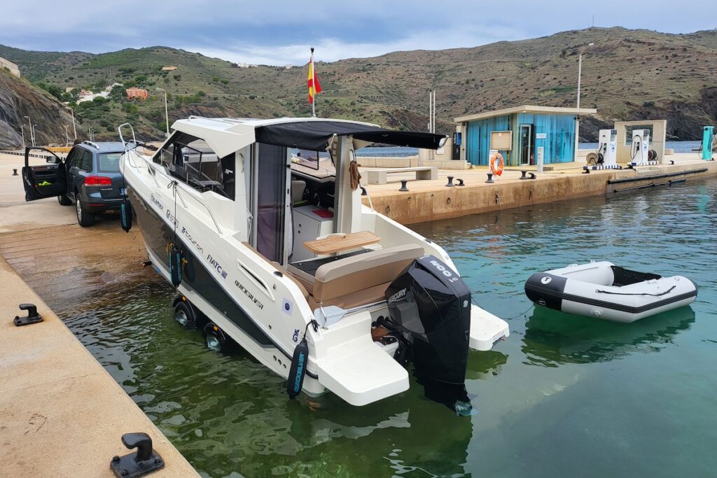 Náutica Remolcable en Touareg y Quicksilver Active 705 Weekend