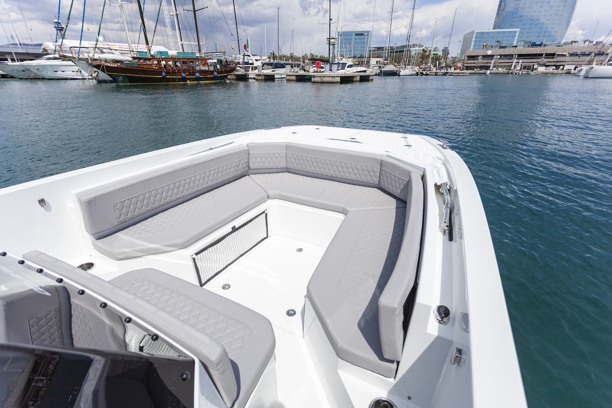 De Antonio Yachts E23