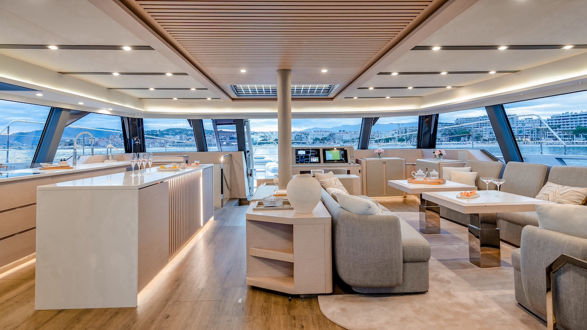 Fountaine Pajot Thíra 80