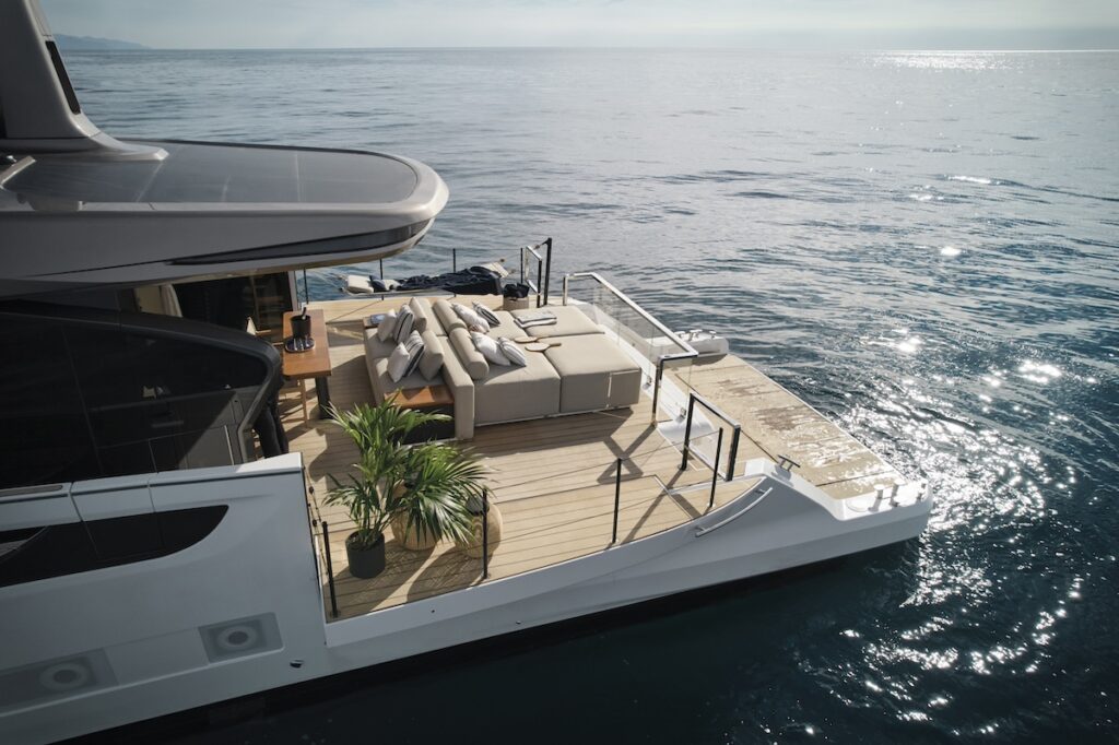 AZIMUT SEADECK 7