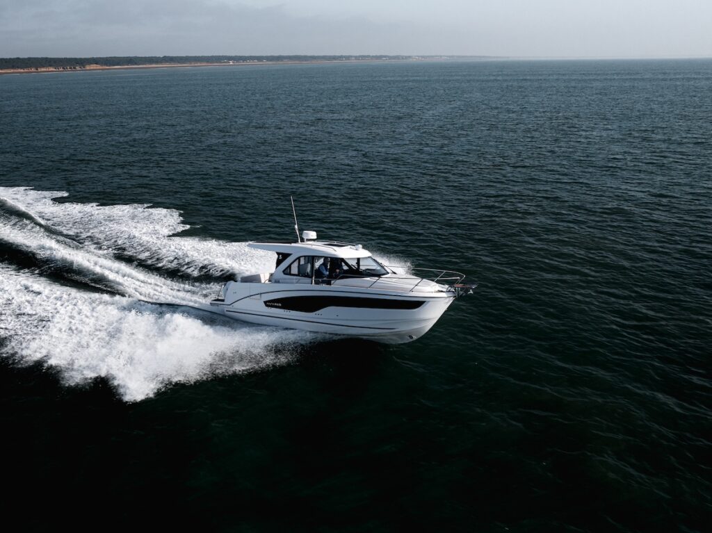 Beneteau Antares 9