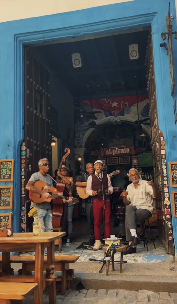 La música en la calle en La Habana Vieja.