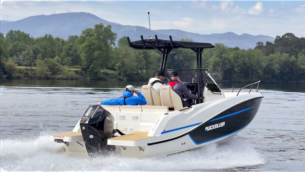 Quicksilver Active 705 Open