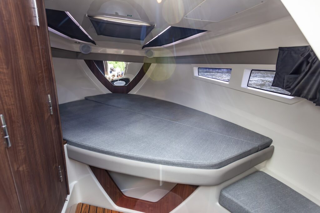 Quicksilver Activ 805 Cruiser