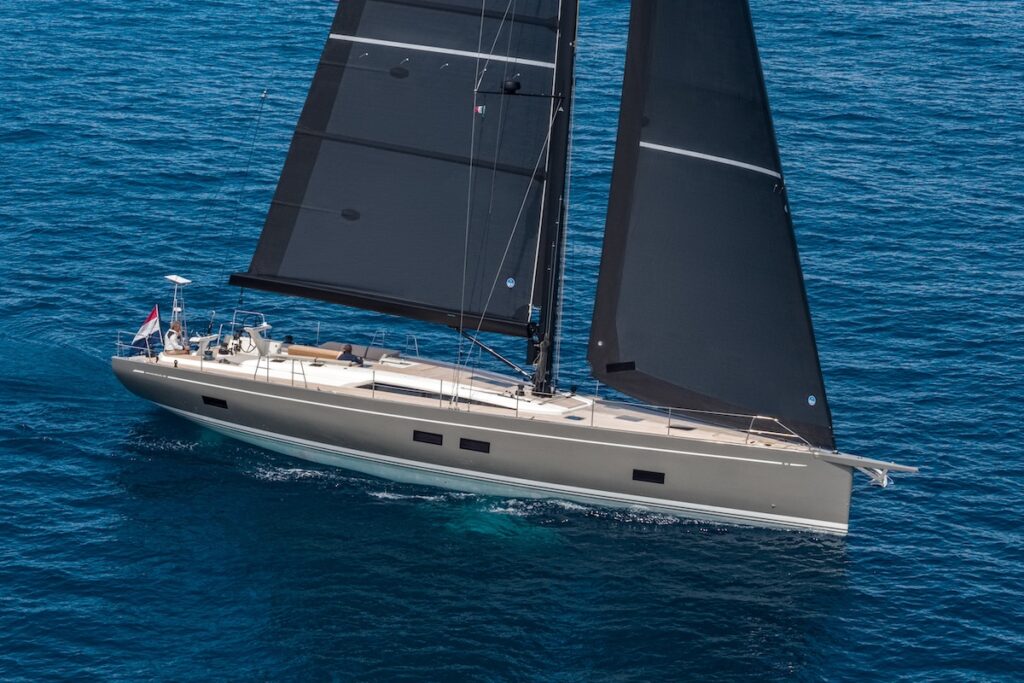 Grand Soleil 65 Plus Performance