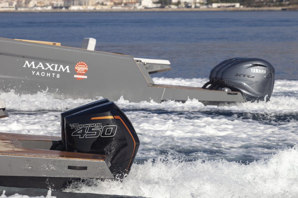 MAX 44 R Y MAX 43 RACE