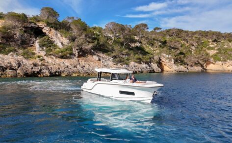 Aiata Wayfinder 38 Suntop