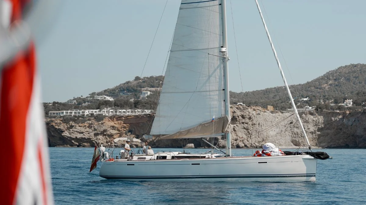 Beso Beach Sailing Fest 2026: la vela solidaria zarpa rumbo a Formentera el 22 y 23 de mayo 
