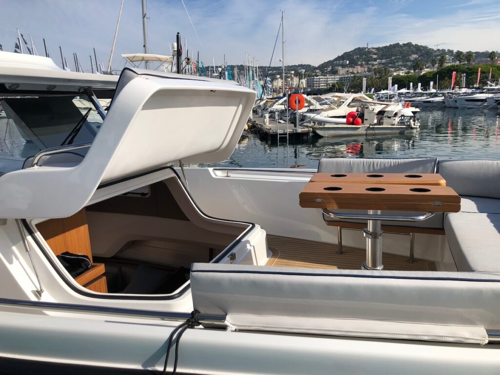 Aiata Wayfinder 38 Suntop