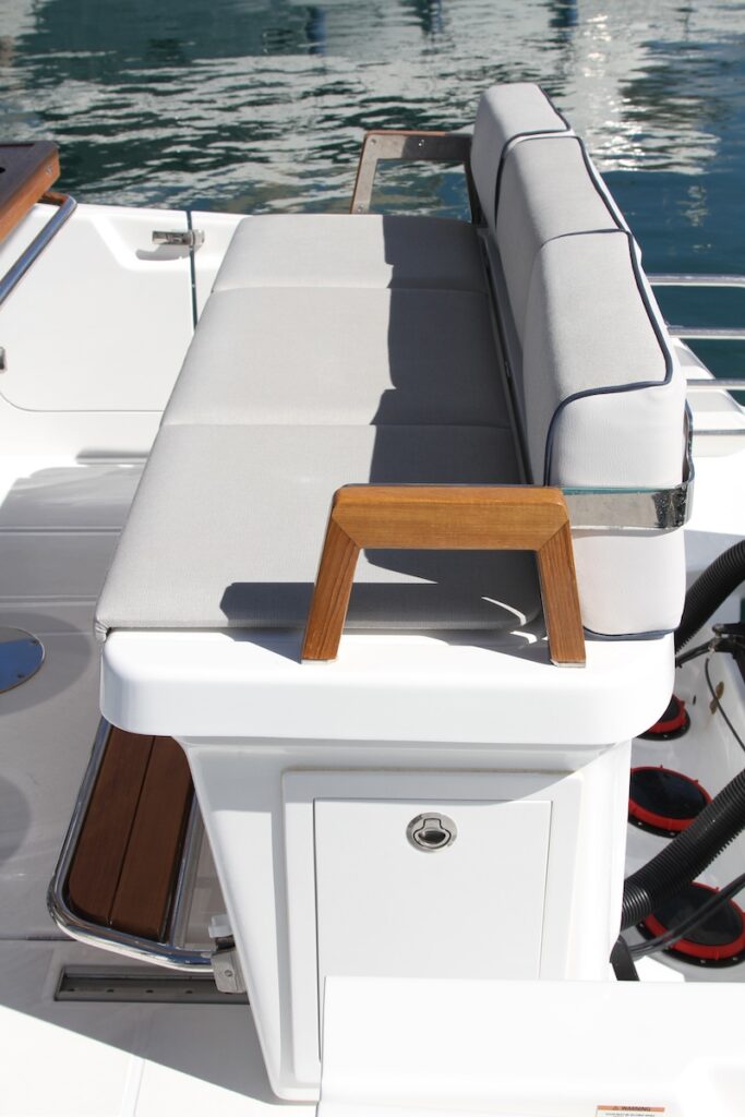 Aiata Wayfinder 38 Suntop