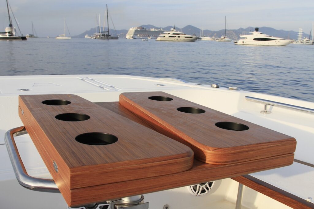 Aiata Wayfinder 38 Suntop