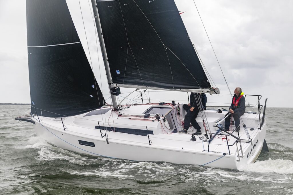 Beneteau First 30