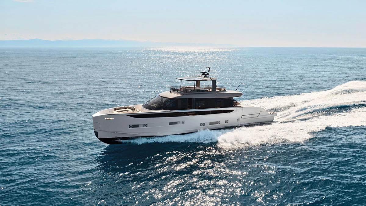 Prueba de motor | Azimut Seadeck 9, elegante y luminoso