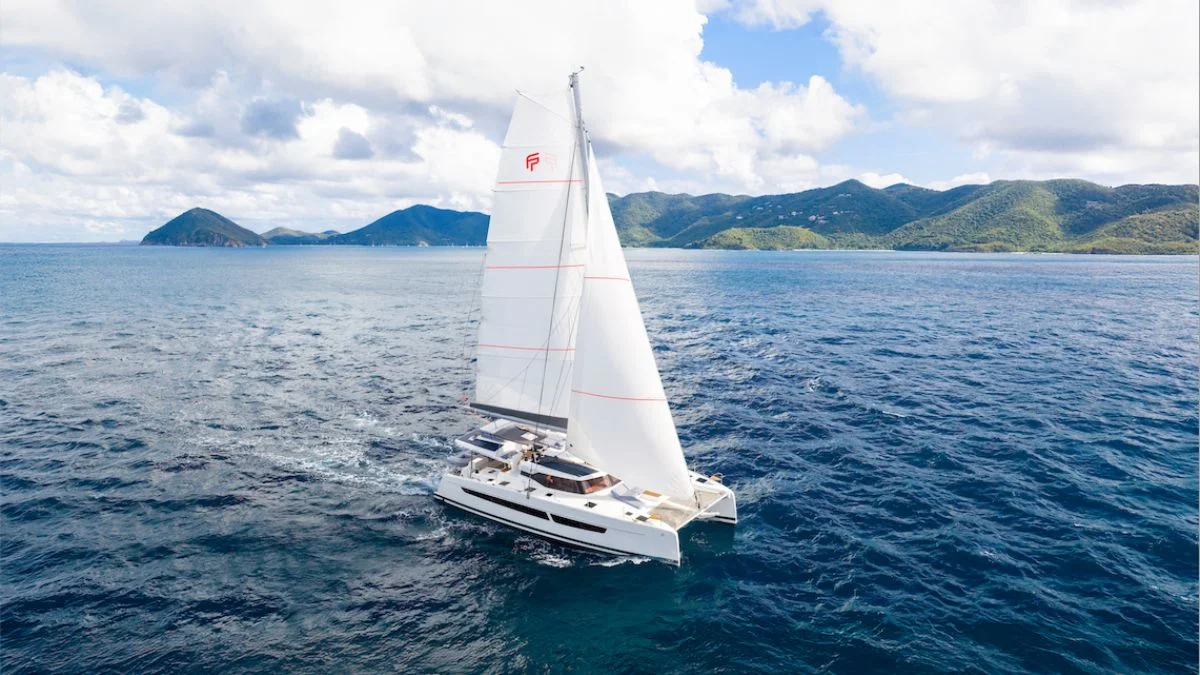 Novedades | Fountaine Pajot renueva su icónico catamarán de 51 pies con el nuevo FP51