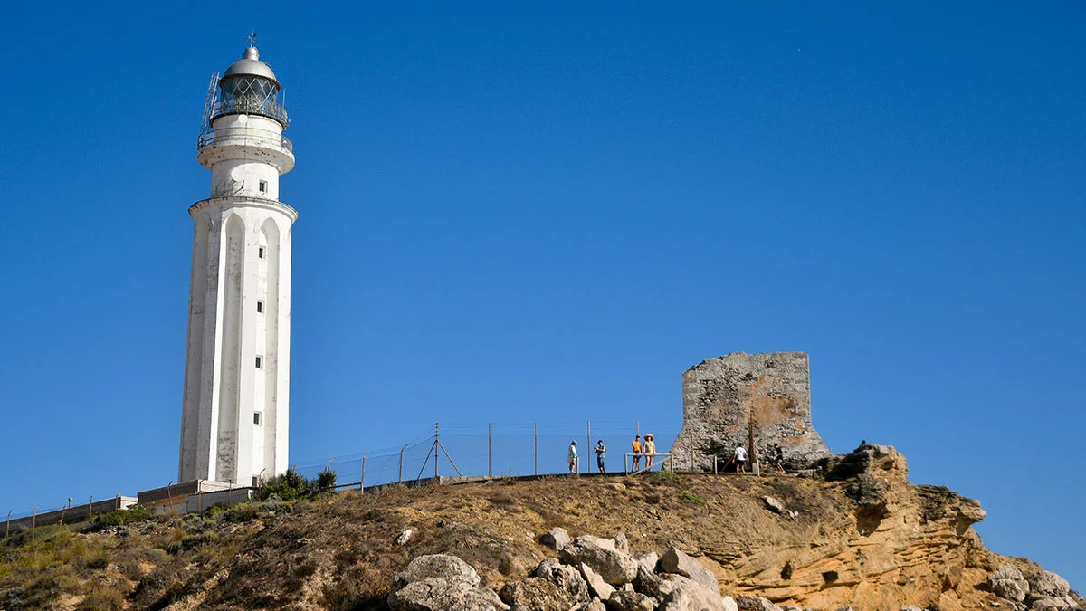 Así es el nuevo Bien de Interés Cultural de Cádiz: el Faro de Trafalgar, un prodigio que brilla desde el siglo XIX
