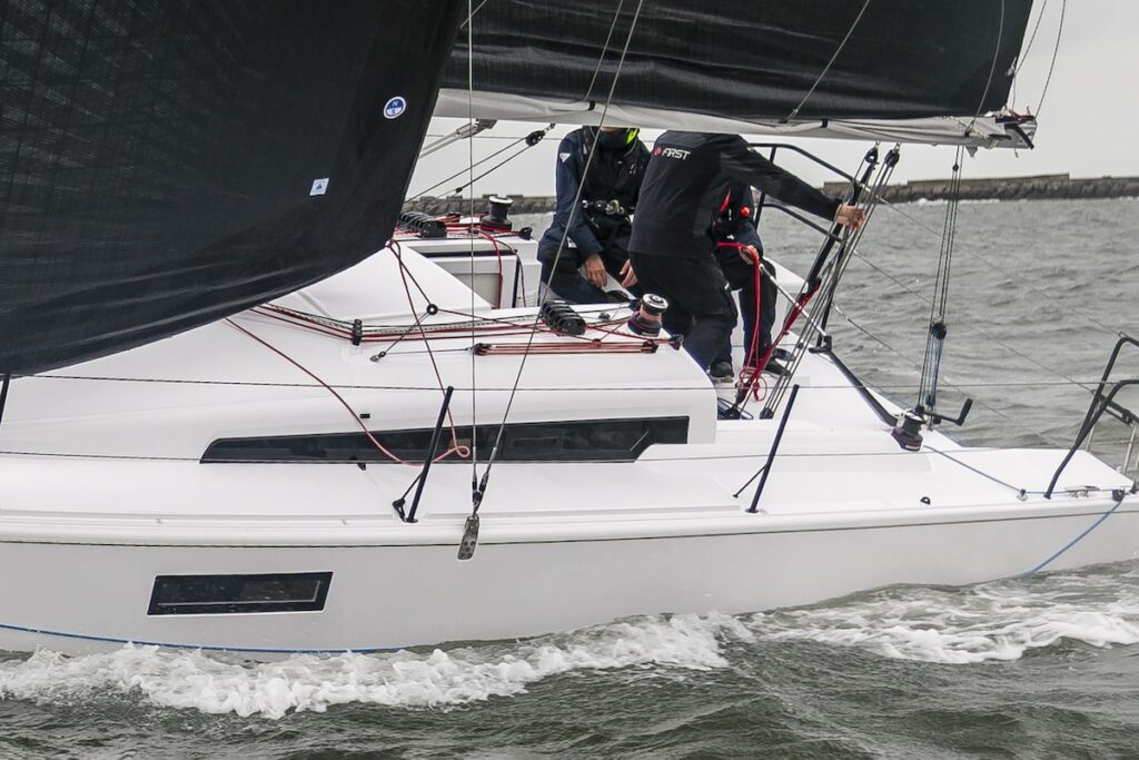 Foco en_2 Beneteau First 30
